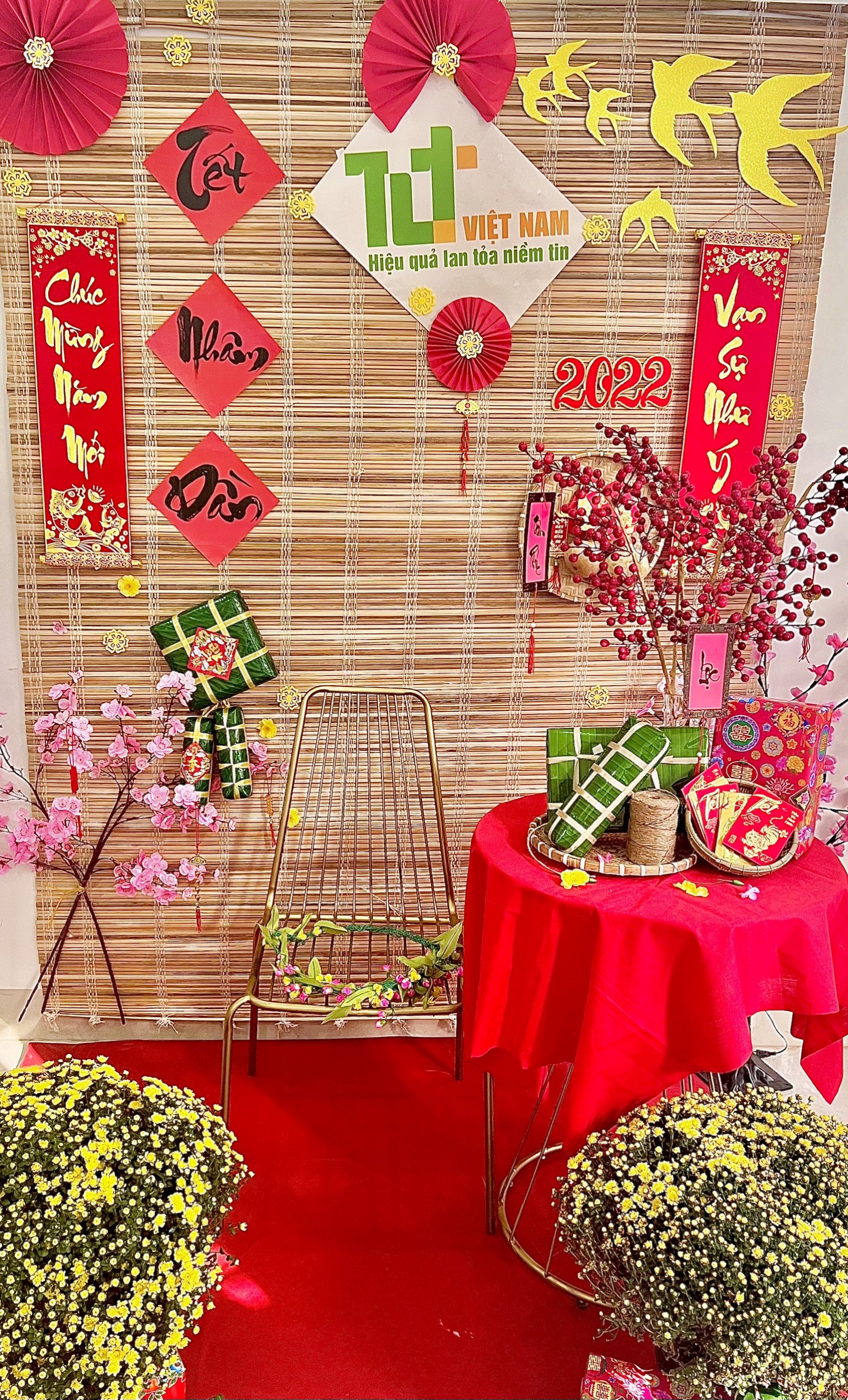 Lộc biếc  Mai Vàng  Xuân Hạnh Phúc - Đời vui Sức Khỏe Tết An Khang - HAPPY NEW YEAR  2022